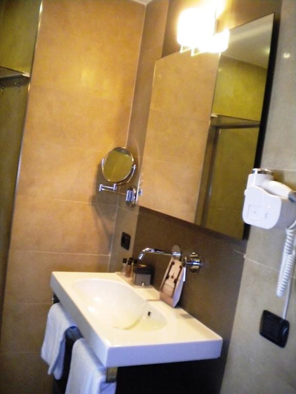 Chez Le Sourire Hotel Giffoni Valle Piana Bilik gambar